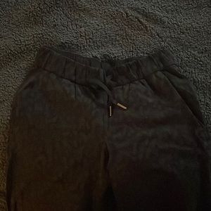 Lululemon On The Fly pants